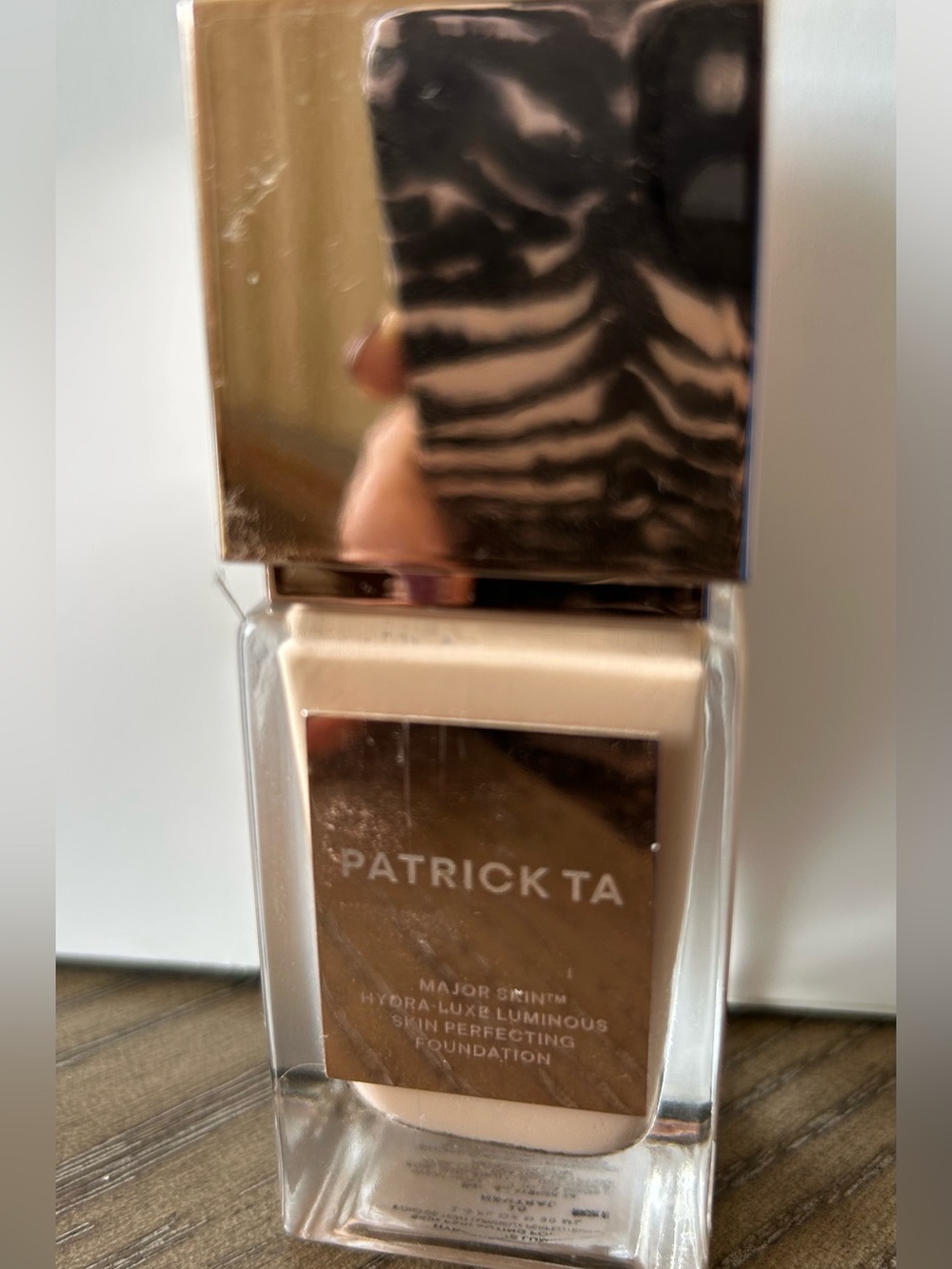 Patrick Ta hydra-luxe luminous foundation 10 neutral